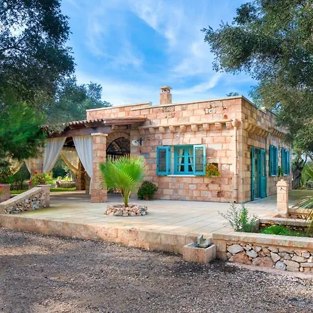 Sleeps 7 With Pool Air Con And Wifi *